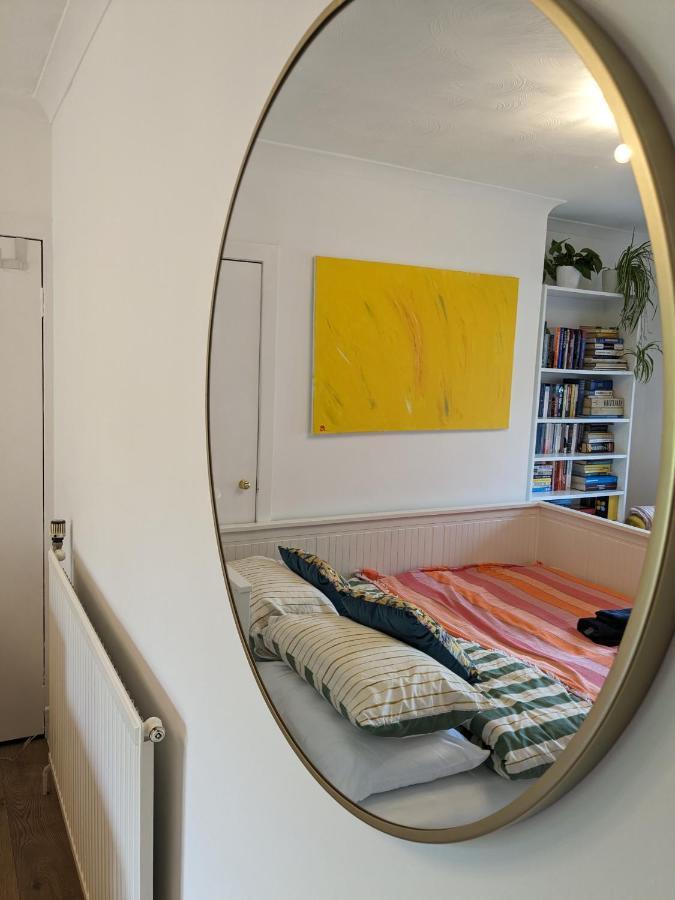Private Room With Terrace And Free Parking EDI Exterior foto